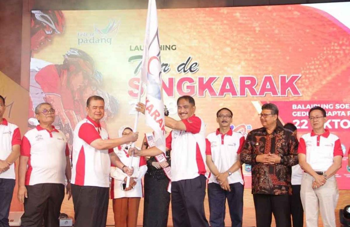 Tour de Singkarak Ajang Balap  Sepeda  Kelas  Dunia 