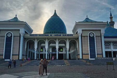 Masjid Nasional Al-Akbar Surabaya